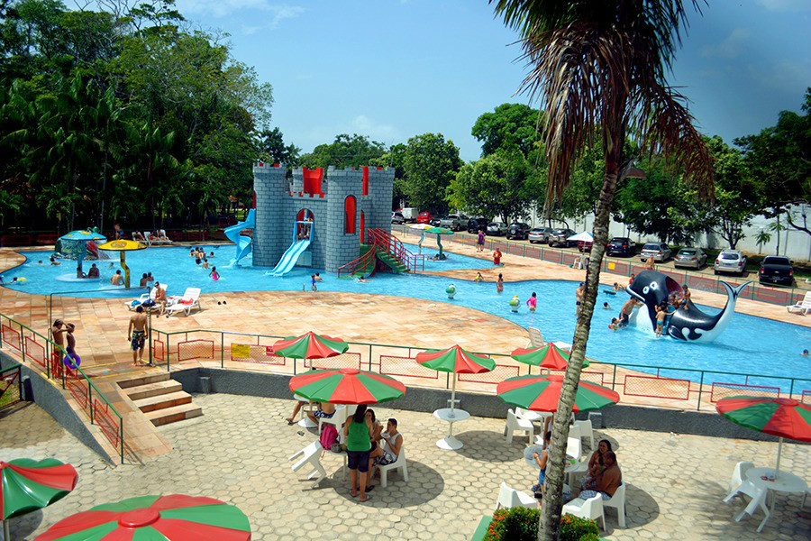 Parque Aquático e Piscinas